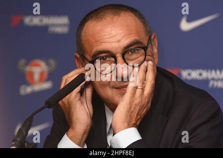 Maurizio Sarri, Pressekonferenz zur Vorstellung von Maurizio Sarri als neuem Manager des FC Chelsea, Stamford Bridge, Fulham, London. VEREINIGTES KÖNIGREICH Stockfoto