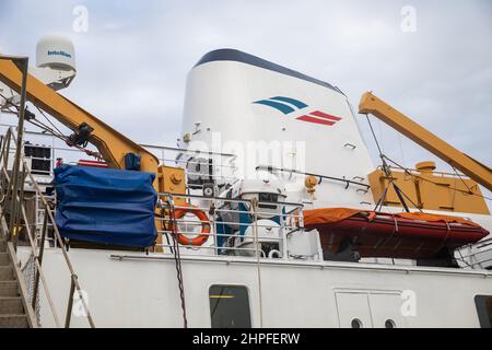 Die Fähre Scillonian III dockte im Hafen von Penzance an. Zwischen März und November fährt das Schiff zu den Scilly-Inseln Stockfoto