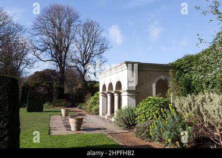 Blick auf einen Teil der Queen Elizabeth, den Garten der Queen-Mutter im Walmer Castle, Deal, Kent Stockfoto