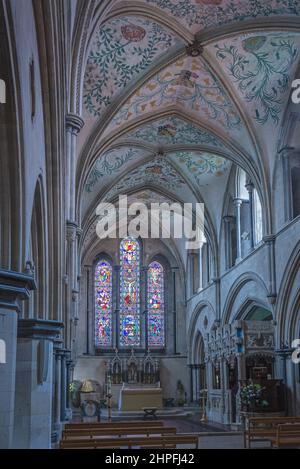 Das Innere der St. Mary the Virgin und St. Blaise Kirche, Boxgrove, in der Nähe von Chichester, Sussex, England, Großbritannien zeigt die romanische und gotische Architektur Stockfoto