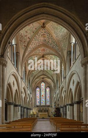 Das Innere der St. Mary the Virgin und St. Blaise Kirche, Boxgrove, in der Nähe von Chichester, Sussex, England, Großbritannien zeigt die romanische und gotische Architektur Stockfoto