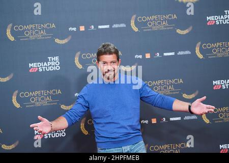 Madrid. Spanien. 20220221 nimmt Antonio Banderas am 21. Februar 2022 in Madrid, Spanien, am offiziellen Wettbewerb (Competencia oficial) Photocall im Mandarin Oriental Ritz Teil Stockfoto