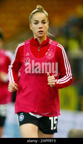 NORWICH, Großbritannien, FEBRUAR 20: Giulia Gwinn (Bayern München) aus Deutschland beim Arnold Clark Cup zwischen Deutschland und Kanada in der Carrow Road, NOR Stockfoto