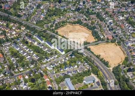 Luftaufnahme, Brachfeld nach dem Abriss von Modehäusern an der Danziger Straße für den geplanten Neubau eines Wohnhauses im Stadtteil Stockum Stockfoto