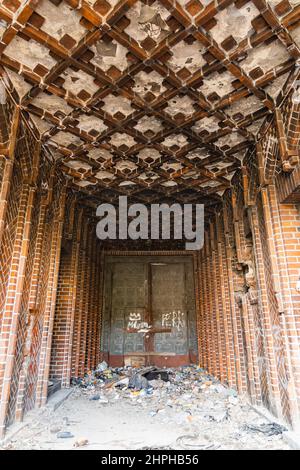 Legnica, Polen - 2021. April: Haupthalle des ehemaligen Sitzes der Gestapo und UB Stockfoto