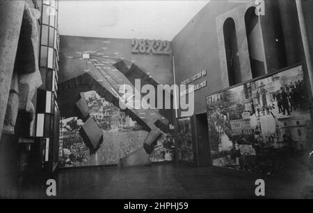 Faschismo - Propaganda - Roma - Palazzo delle Esposizioni Mostra della Rivoluzione Fascista - (dal 28 ottobre 1932 al 28 ottobre 1934) Stockfoto