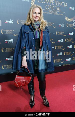 Madrid, Spanien. 21st. Februar 2022. Genoveva Casanova nimmt an der Premiere des „Competencia oficial“ (Offizieller Wettbewerb) im Capitol Cinema in Madrid Teil. Kredit: SOPA Images Limited/Alamy Live Nachrichten Stockfoto