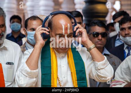 Widmung der Ramanuja-Statue der Gleichheit, Rajnath Singh mit Kopfhörern, Hyderabad, Telengana, Indien Stockfoto