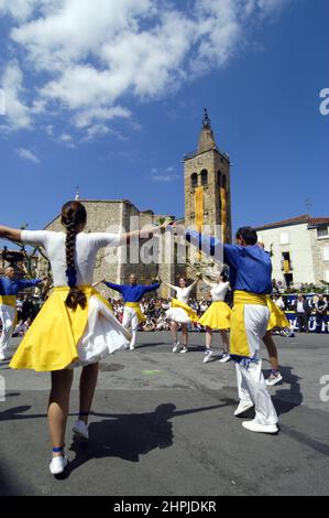 TRADITION SARDANES MODERNES Stockfoto