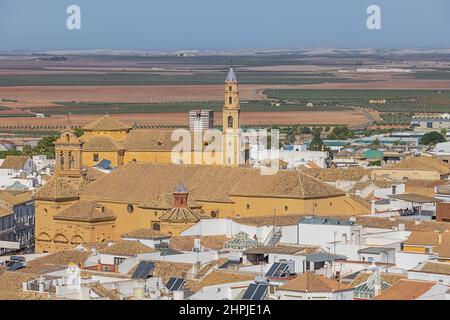 Osuna mit der Kirche unserer Lieben Frau vom Sieg aus der Stiftskirche unserer Lieben Frau von der Himmelfahrt Stockfoto