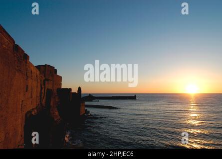 FRANKREICH Pyrenees Orientales Roussillon Côte vermeille collioure lever Soleil Stockfoto