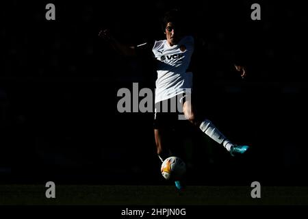 20. Februar 2022; Mestalla-Stadion, Valencia, Spanien; La Liga Fußball, Valencia CF gegen FC Barcelona; Bryan Gil von Valencia CF Stockfoto