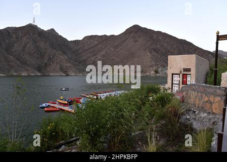 Al Rafisah Damm Khorfakkan Vereinigte Arabische Emirate März 22 2021 die Aussicht und um Al Rafisah Damm in der Nähe Stockfoto