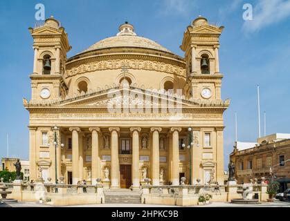 Mosta, Malta - 19th 2019. September: Die Basilika der Himmelfahrt unserer Lieben Frau, die gemeinhin als Rotunde von Mosta oder der Mosta Dome bekannt ist. Stockfoto