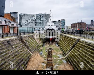 De Watden ein dreimastigen Hilfsschoner, Boot im Trockendock, Royal Albert Dock, Liverpool, Stockfoto