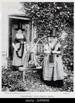 Walisische Frau mit Spinnrad aus dem Buch „die lebenden Rassen der Menschheit“, eine beliebte illustrierte Darstellung der Bräuche, Gewohnheiten, Verfolgungen, Feste und Zeremonien der Rassen der Menschheit auf der ganzen Welt von Sir Harry Hamilton Johnston, Und Henry Neville Hutchinson Band 2 Veröffentlicht in London von Hutchinson & Co. Im Jahr 1902 Stockfoto