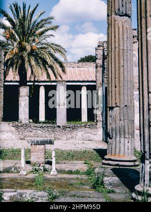 Archiv Scan der Ruinen der Gemeinde Pompeji, die durch den Ausbruch des Vesuv im Jahr 79 n. Chr. zerstört wurden. Haus des Labyrinths. Archivscan von einem Dia. August 1968. Stockfoto