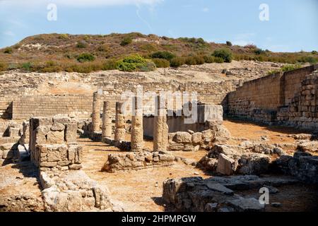 Ruinen des hellenistischen spätklassischen Brunnens in der antiken Kamiros archäologischen Stätte Rhodos Griechenland Stockfoto