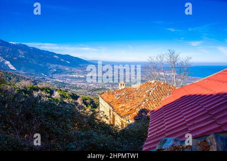 Das alte historische Dorf Palaios Panteleimonas in der Nähe von Platamonas, Pieria, Griechenland Stockfoto