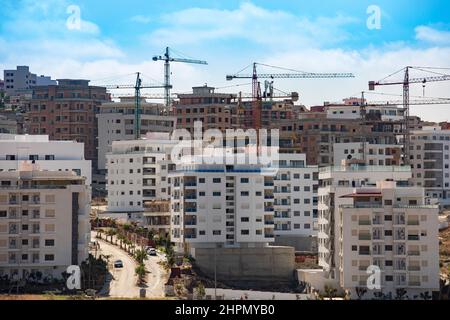 Apartmentgebäude im Bau in Tanger, Marokko, Nordafrika. Stockfoto