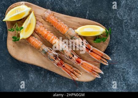 Rohe Langoustine - Ansicht von oben Stockfoto