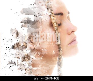 Paintographie. Ein Porträt einer Frau kombiniert mit verschiedenen Tintenspritzern. Stockfoto