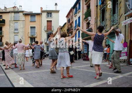 DANSE FOLKLORIQUE LA SARDANE Stockfoto