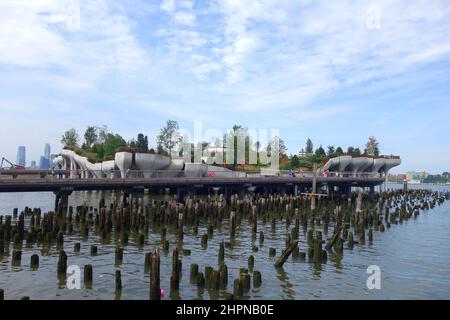 Little Island am Hudson River in New York City Stockfoto