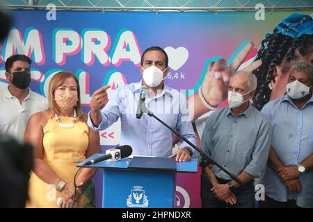 salvador, bahia, brasilien - 22. februar 2022: Bruno Reis, Bürgermeister der Stadt Salvador bei einer Pressekonferenz. Stockfoto