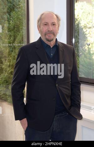 Rom, Italien. 22nd. Februar 2022. Giuseppe Piccioni nimmt an der Fotoaufnahme des Films L'ombra del giorno im Visconti Palace Le Meridien Hotel Teil. Kredit: SOPA Images Limited/Alamy Live Nachrichten Stockfoto