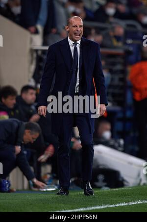 VILA-REAL, 23. Februar 2022 (Xinhua) -- Massimiliano Allegri von Juventus reagiert während des ersten Fußballspiels der UEFA Europa League zwischen Villareal und Juventus in Vila-Real, Spanien, 22. Februar 2022. (str/Xinhua) Stockfoto