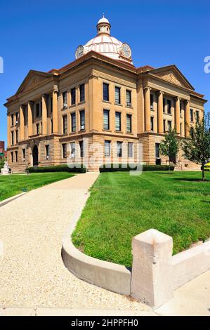 Das Logan County Courthouse wurde 1854 erbaut und liegt im Herzen des Lincoln Courthouse Square Historic District in Lincoln, Illinois. Stockfoto