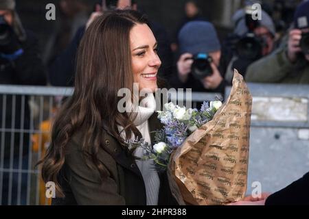 Die Herzogin von Cambridge während ihres Besuchs im Stenurten Forest Kindergarten in Kopenhagen, Dänemark, am zweiten Tag eines zweitägigen Arbeitsbesuchs bei der Royal Foundation Center for Early Childhood. Bilddatum: Mittwoch, 23. Februar 2022. Stockfoto