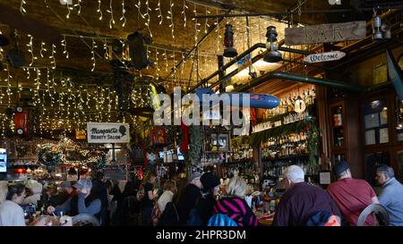 Der lebhafte No Name Saloon an der Main Street in Park City Utah, USA. Stockfoto