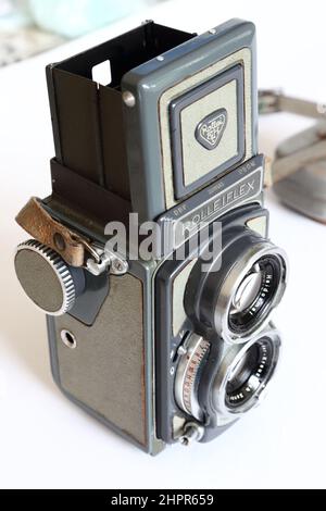 Klassische deutsche Franke & Heidecke Rolleiflex Mittelformat-Rlex-Kamera mit zwei Objektiven und Xenar-Objektiv Stockfoto