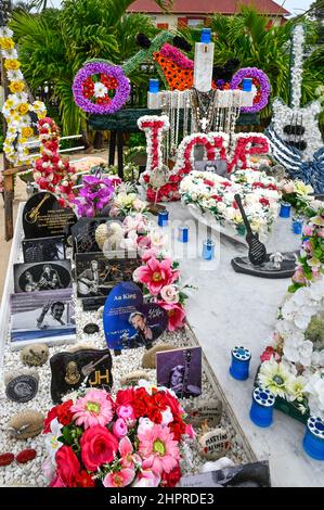 Das Grab des legendären französischen Rocksängers Johnny Hallyday in Lorient, Saint-Barthélemy Stockfoto