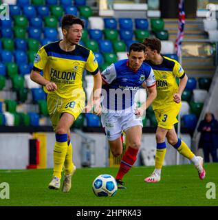 Fotos von Linfield vs. Dungannon Swifts in der Premiership der Danske Bank am Samstag, den 30.. Oktober 2021 im Windsor Park, Belfast. Stockfoto