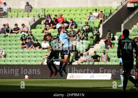 Melbourne, Australien, 23. Februar 2022. Max Burgess vom Sydney FC führt den Ball beim A-League-Fußballspiel zwischen Western United und dem Sydney FC im AAMI Park am 23. Februar 2022 in Melbourne, Australien, an. Kredit: Dave Hewison/Speed Media/Alamy Live Nachrichten Stockfoto