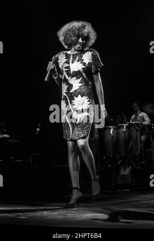 Whitney Houston live in Forest National am 10. oktober 1986 | Whitney Houston len Konzert A Forest National le 10 octobre 1986 Stockfoto