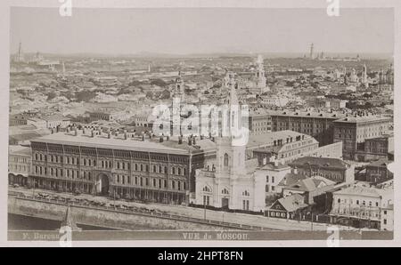 Vintage-Foto der Ansicht von Zamoskvorechye aus dem Glockenturm "Ivan der große". Moskau, Russisches Reich. F. Bureau, 1878-1890 Zamoskvorechye ist ein Histor Stockfoto