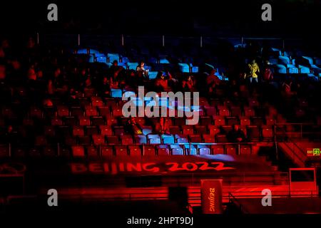 Peking, Hebei, China. 18th. Februar 2022. Das Capital Indoor Stadium ist Gastgeber des Pair Figure Skating Short Program Wettbewerbs während der Olympischen Winterspiele 2022 in Peking, Hebei, China. (Bild: © Walter G. Arce Sr./ZUMA Press Wire) Stockfoto