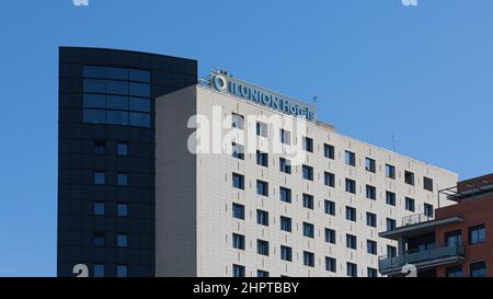 VALENCIA, SPANIEN - 22. FEBRUAR 2022: Ilunion ist eine Hotelkette, die von der Unternehmensgruppe ONCE und ihrer Stiftung geführt wird Stockfoto