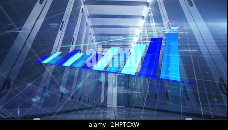 Bild der Verarbeitung von Finanzdaten über den Serverraum Stockfoto
