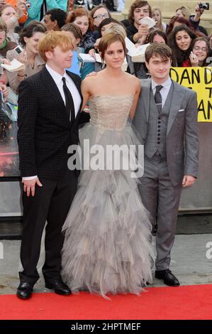 Rupert Grint, Emma Watson, Daniel Radcliffe, 'Harry Potter Und Die Heiligtümer Des Todes Teil 2', Weltpremiere, Trafalgar Square, London. VEREINIGTES KÖNIGREICH Stockfoto