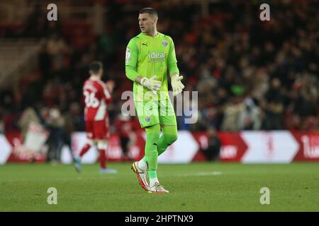 MIDDLESBROUGH, GROSSBRITANNIEN. FEB 22nd Sam Johnstone von West Bromwich Albion während des Sky Bet Championship-Spiels zwischen Middlesbrough und West Bromwich Albion am Dienstag, den 22nd. Februar 2022 im Riverside Stadium, Middlesbrough. (Kredit: Mark Fletcher | MI News) Kredit: MI Nachrichten & Sport /Alamy Live News Stockfoto