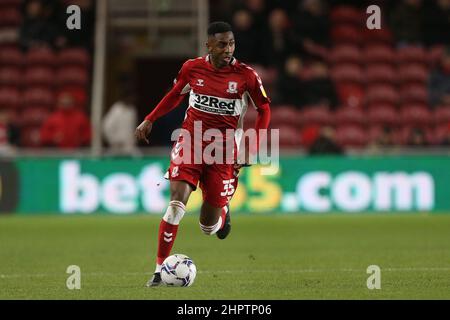 MIDDLESBROUGH, GROSSBRITANNIEN. FEB 22nd Isaiah Jones von Middlesbrough während des Sky Bet Championship-Spiels zwischen Middlesbrough und West Bromwich Albion am Dienstag, den 22nd. Februar 2022 im Riverside Stadium, Middlesbrough. (Kredit: Mark Fletcher | MI News) Kredit: MI Nachrichten & Sport /Alamy Live News Stockfoto