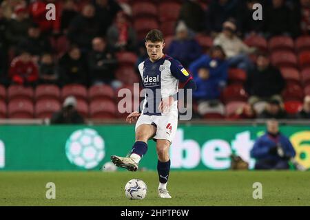 MIDDLESBROUGH, GROSSBRITANNIEN. FEB 22nd Dara O'Shea von West Bromwich Albion während des Sky Bet Championship-Spiels zwischen Middlesbrough und West Bromwich Albion am Dienstag, den 22nd. Februar 2022 im Riverside Stadium, Middlesbrough. (Kredit: Mark Fletcher | MI News) Kredit: MI Nachrichten & Sport /Alamy Live News Stockfoto
