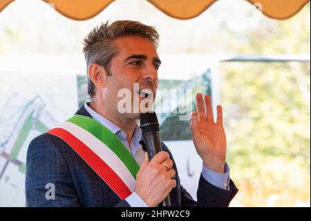 Federico Pizzarotti sindaco di Parma è a Sala Baganza (Parma) in occasione dell'inizio lavori della cassa di espansione sul torrente Baganza Stockfoto