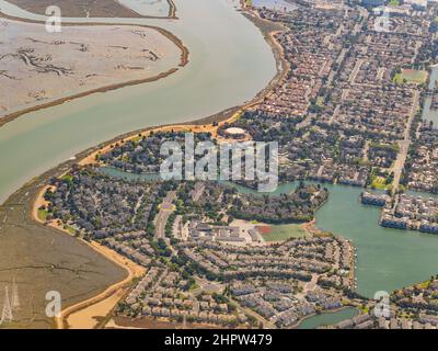 Luftaufnahme des Bair Island State Marine Park und der Stadtlandschaft von Kalifornien Stockfoto