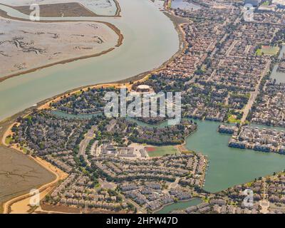 Luftaufnahme des Bair Island State Marine Park und der Stadtlandschaft von Kalifornien Stockfoto